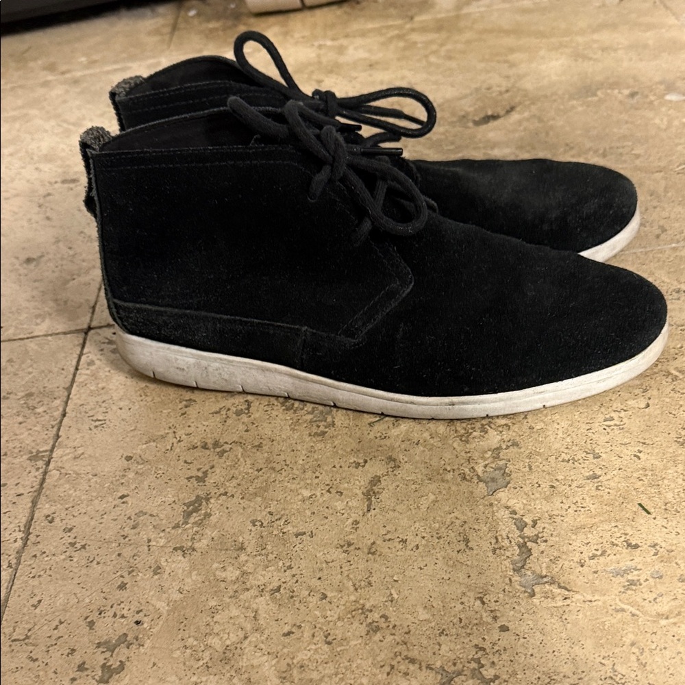 UGG Men's Black Chukka Boots